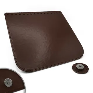 Patta World in eco leather with magnetic closure made in Italy Brown