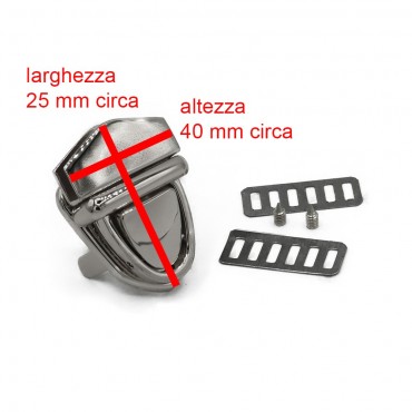 Silver Badge button closure