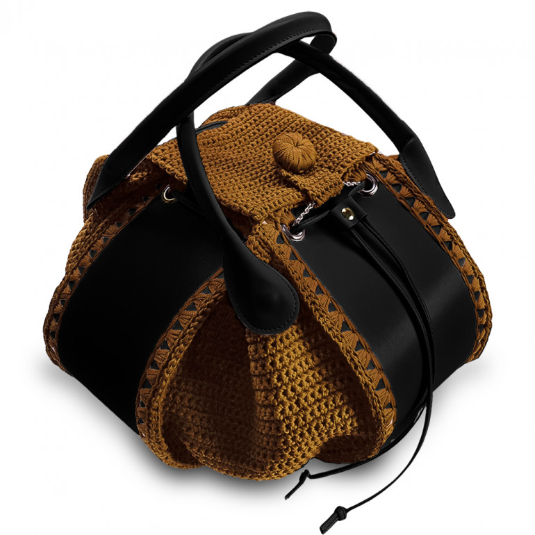 El bolso de crochet del año | Bolso Crazy en Color Negro | Tessiland