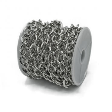 Silver Diamond-Shaped Scratched Aluminum Chain: Lightweight and Sophistication | Tessiland