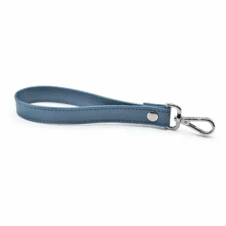 Muñequera Argo de ecopiel con mosquetón para cartera Avio
