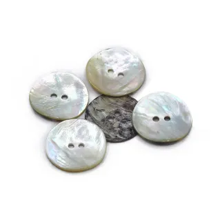 Boutons Akoya en nacre 5pz Naturale