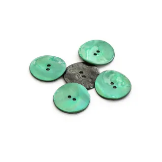 Boutons Akoya en nacre 5pz Smeraldo