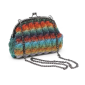 Borsa a mano invernale ricamata su rete handmade crochet | Tessiland