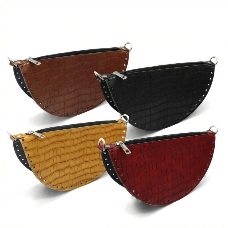 Set borsa Piadina mezzaluna in ecopelle con zip e anelli per tracolla