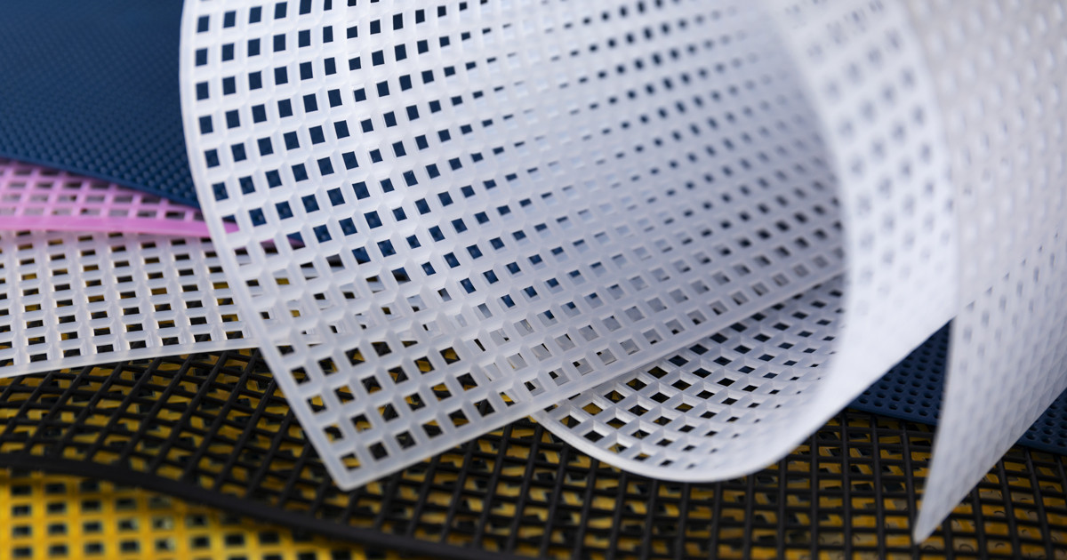 grilles et thermo-durcissables